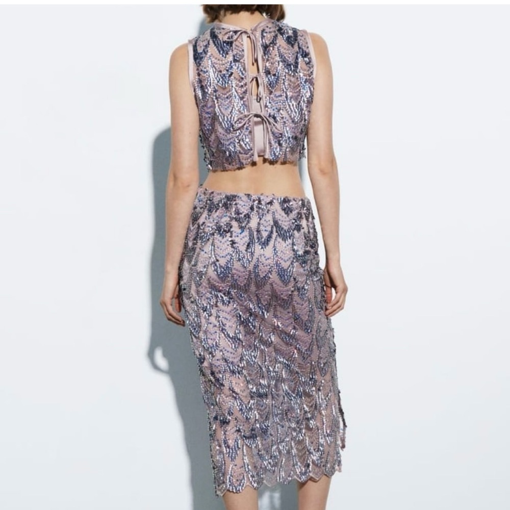 ZARA SEQUIN SKIRT Set "Shimmer and shine with Zara sequin midi skirt set! ✨✨